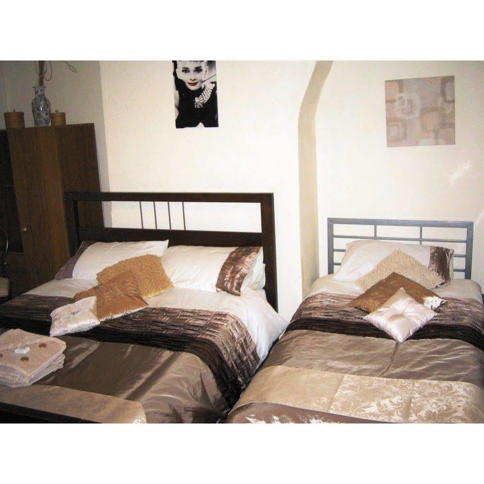 ブラックプール The Castleton Bed & Breakfast エクステリア 写真